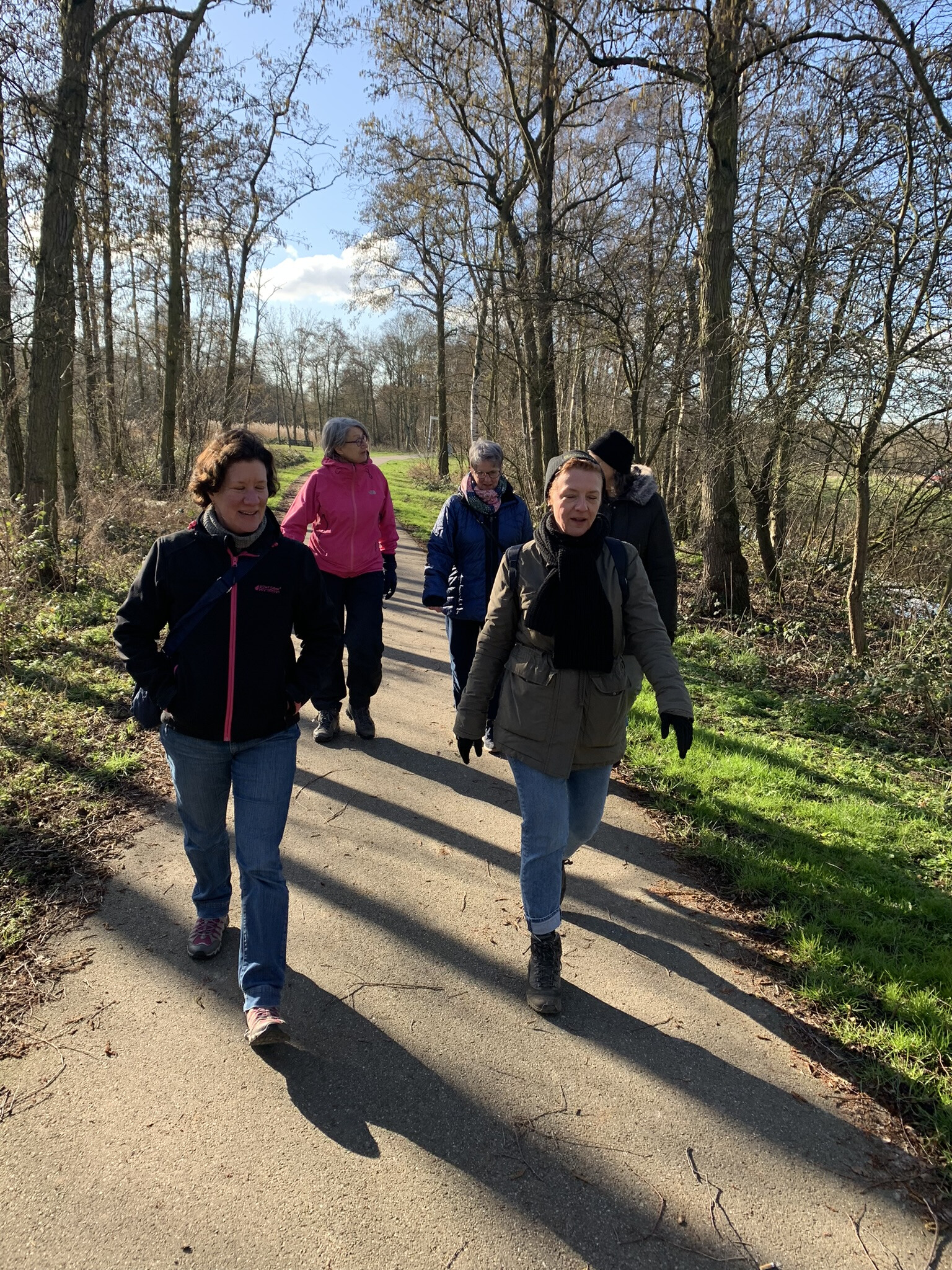 Wandelbegeleider bij Gezond Natuur Wandelen Vlaardingen-Westwijk (Heemtuin)
