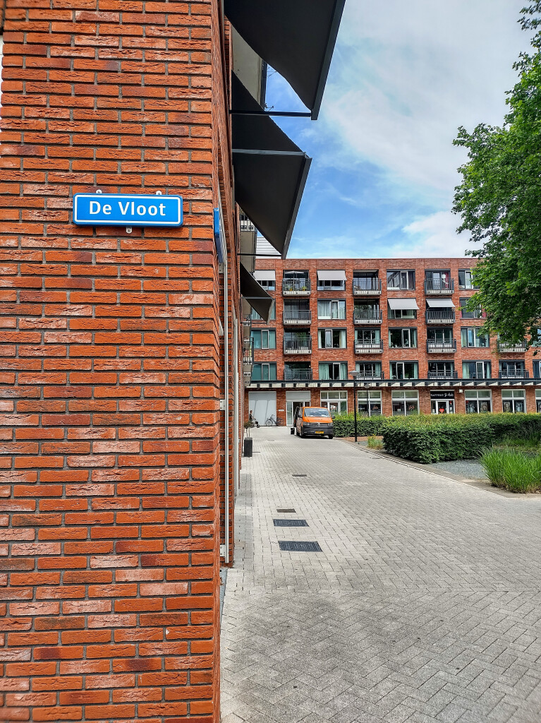 Vrijwilliger ondersteuning in de woonkamer-samen zorgen voor een fijne dag