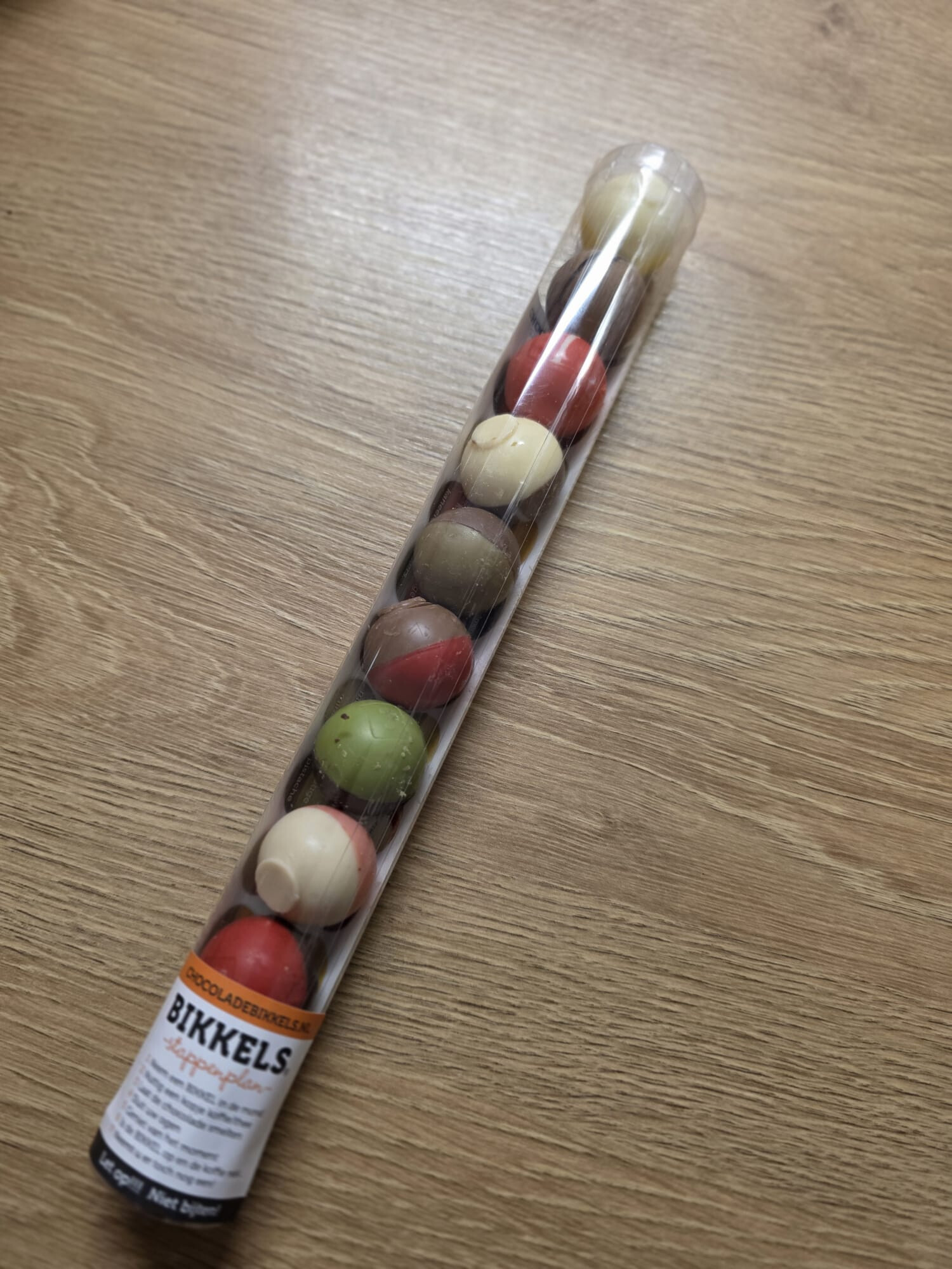 Koker met 10 chocolade bikkels 🍫